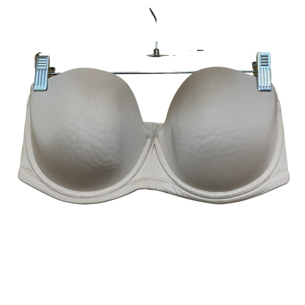 Wacoal Strapless Bra #854119.  Cream, Nude Color, Size 36DD.